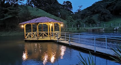 Burbi Lake Lodge Monteverde