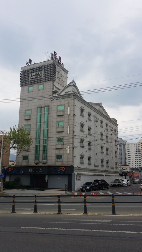 ์๋ฐ ์์ค ์ ๋ฉด