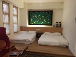 301 | Desk, blackout drapes, free WiFi, bed sheets - U-Lu B&B (Hualien City)