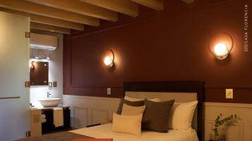 华丽客房, 1 张大床 (Azahar) | 1 多间卧室、高档床上用品、客房内保险箱、遮光窗帘