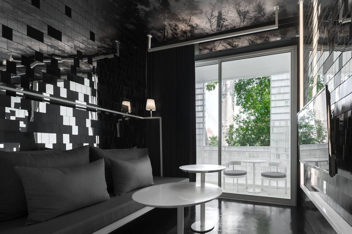 Chambre Double Supérieure, 1 trÚs grand lit et 1 canapé-lit | 1 chambre, minibar, coffres-forts dans les chambres, bureau