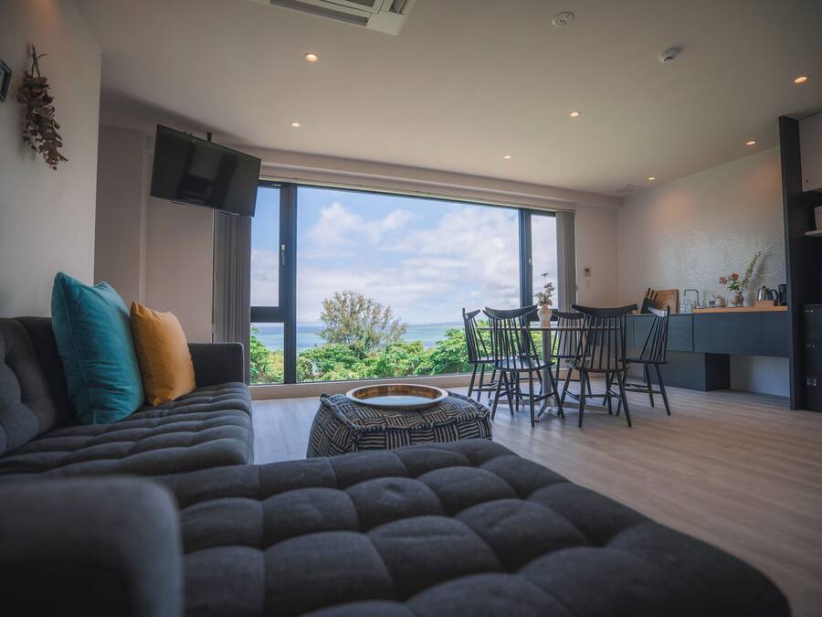 Design Suite, 1 Bedroom, Non Smoking, Ocean View (S02) | View from room