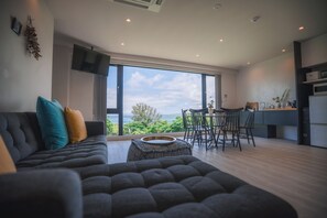 Phòng Suite có thiết kế đặc sắc, 1 phòng ngủ, không hút thuốc, quang cảnh biển (S02) | Quang cảnh từ phòng