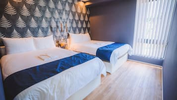 3 bedrooms, pillowtop beds, individually decorated, iron/ironing board