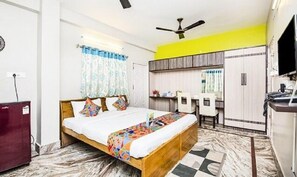 Desk - FabHotel Transit Guest House (Barasat)