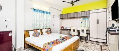 Habitació Deluxe, 1 llit doble | Escriptori