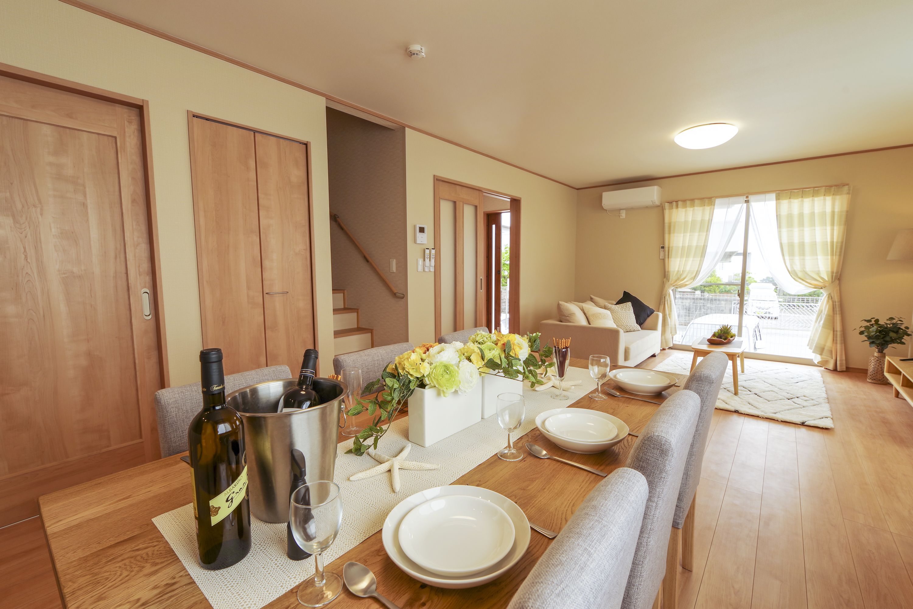 House, 4 Bedrooms | Living area | Flat-screen TV