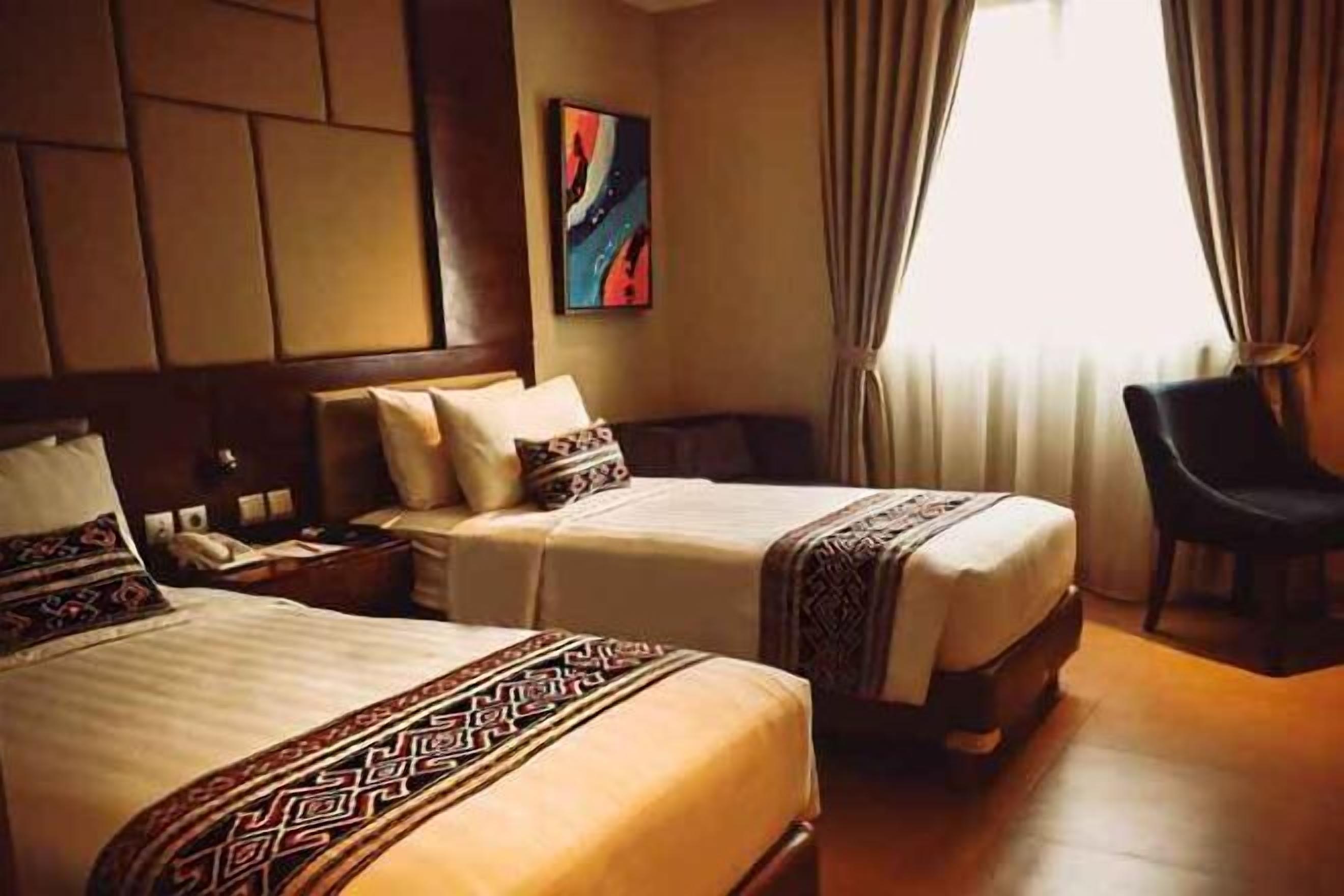 In-room safe, soundproofing, free WiFi