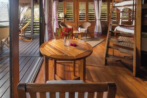 45-inch LCD TV with satellite channels - Anjajavy le Lodge - Relais & Châteaux (Anjajavy)