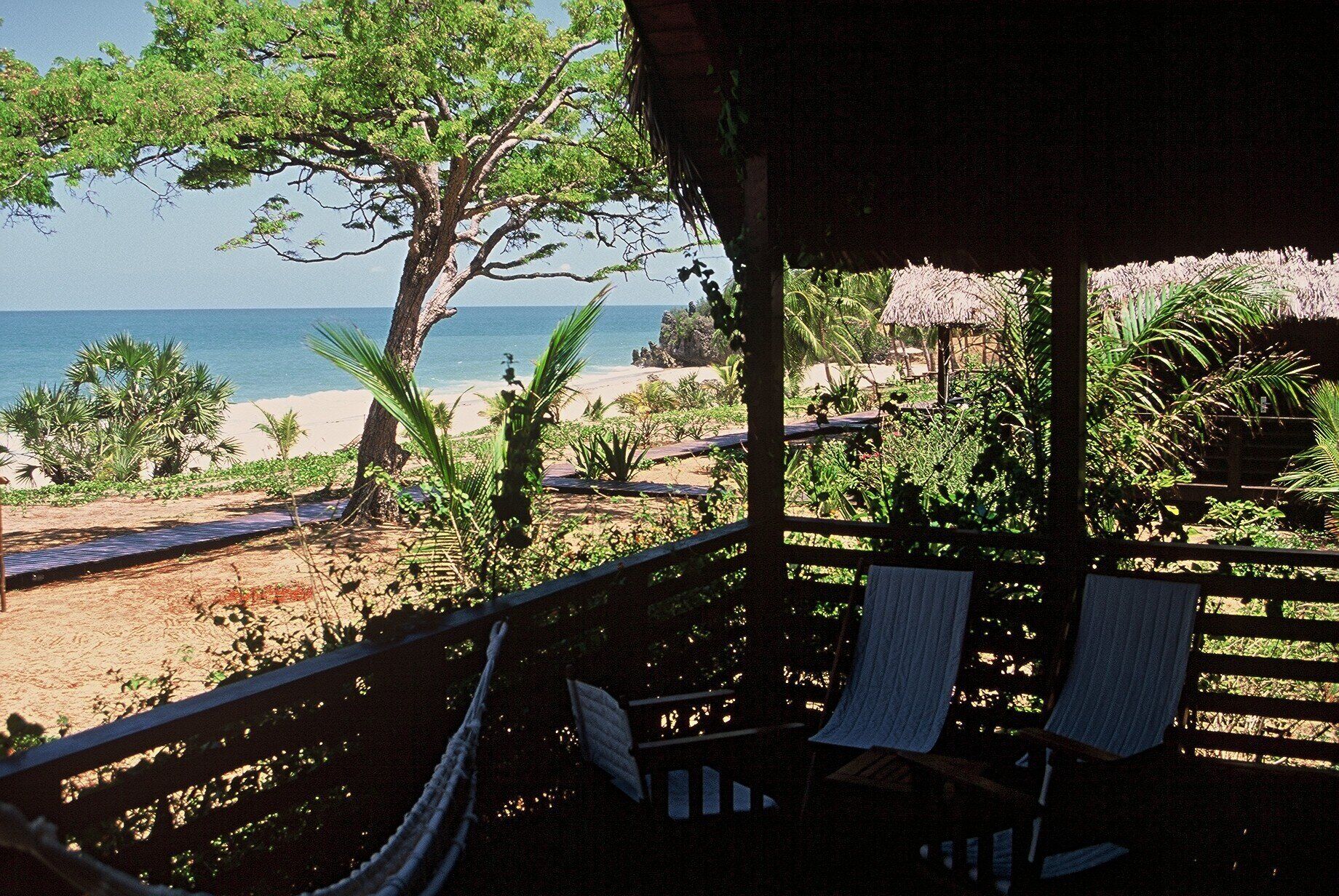 พรีเมียมวิลล่า, เตียงใหญ่ 1 เตียง, วิวทะเล | เครื่องนอนระดับพรีเมียม, ตู้นิรภัยในห้องพัก, โต๊ะทำงาน, ผ้าม่านกันแส ง