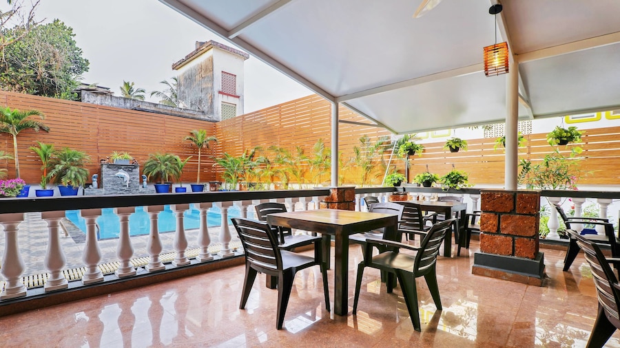 Treebo Premium Dona Eliza, 700 metres from Calangute Beach