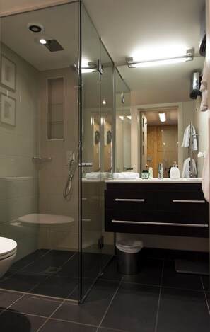 Bathroom - Serene (Queenstown)