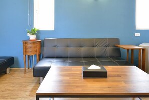 Deluxe Quadruple Room | Soundproofing, rollaway beds, free WiFi, bed sheets - Kenting 166 (Hengchun)