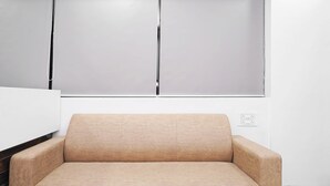 Lobby sitting area - Treebo Trend Kohinoor Residency (Pune)