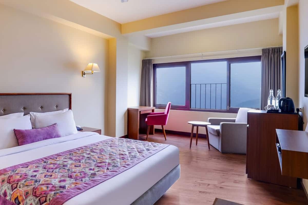 Deluxe Room, Balcony