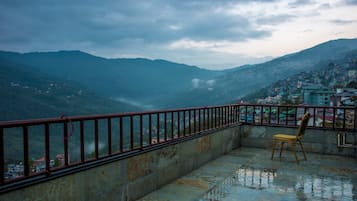 Sun deck