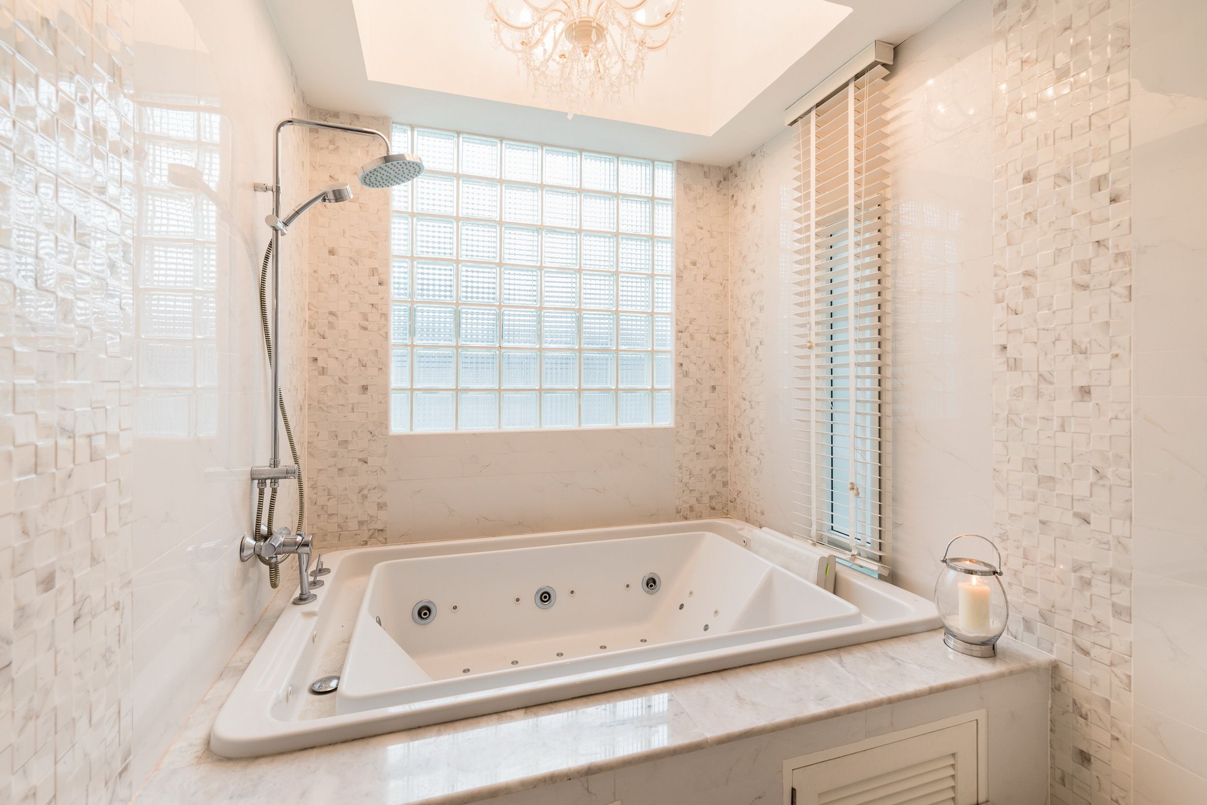 Luxury Villa, 4 Bedrooms | Bathroom | Jetted bath, hair dryer, towels