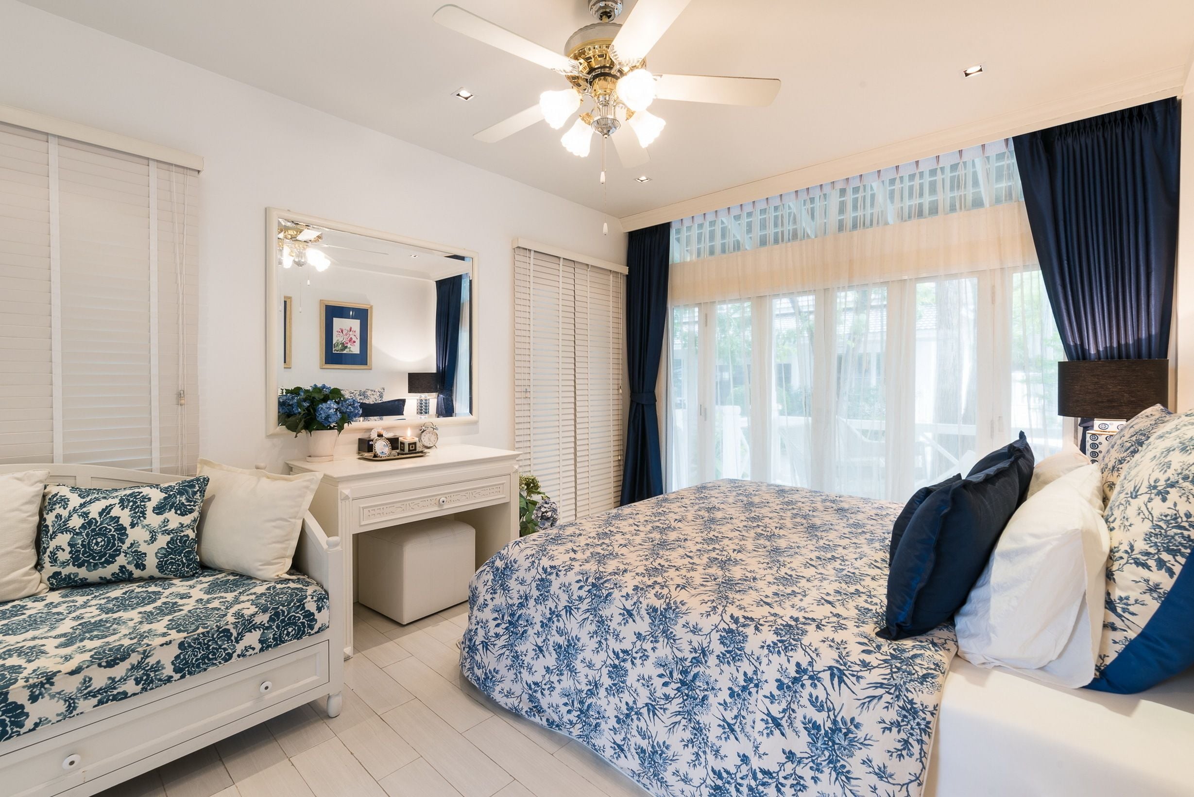 ลักซ์ชัวรี่วิลล่า, 4 ห้องนอน | 4 ห้องนอน, ผ้าม่านกันแสง, เตียงเสริม/เปล, ผ้าปูที่นอน