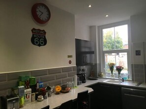 Private kitchen - Regent Serviced Suites (Doncaster)