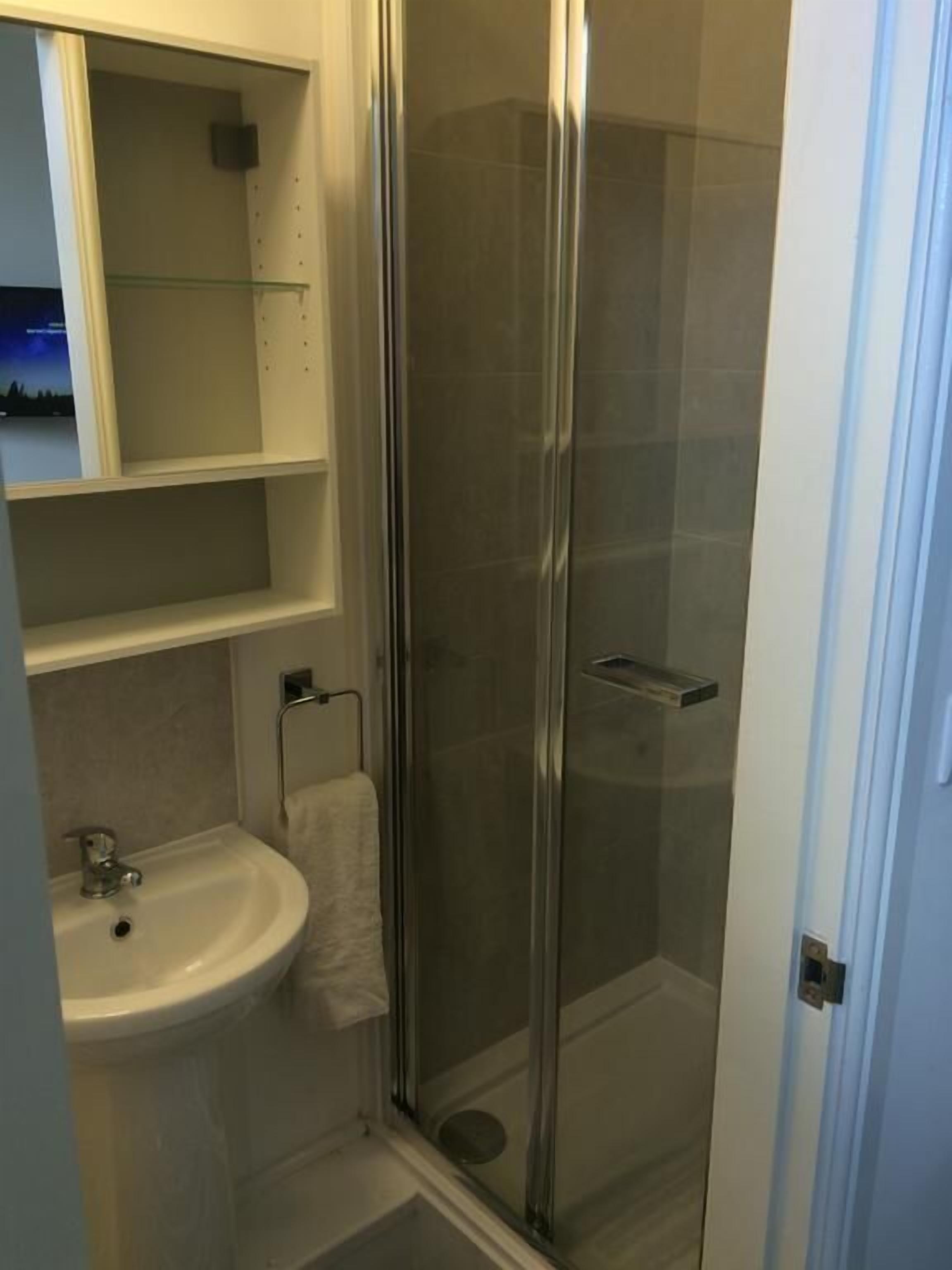 Doppelzimmer | Badezimmer