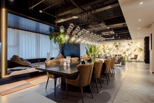 Sala de estar en el lobby