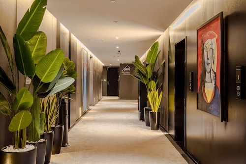 HEONIC ART WELLNESS HOTEL & SUITES 丨 Signature Family Suites - Esports & Switch Gaming - Cat Therapy - Aesop Spa