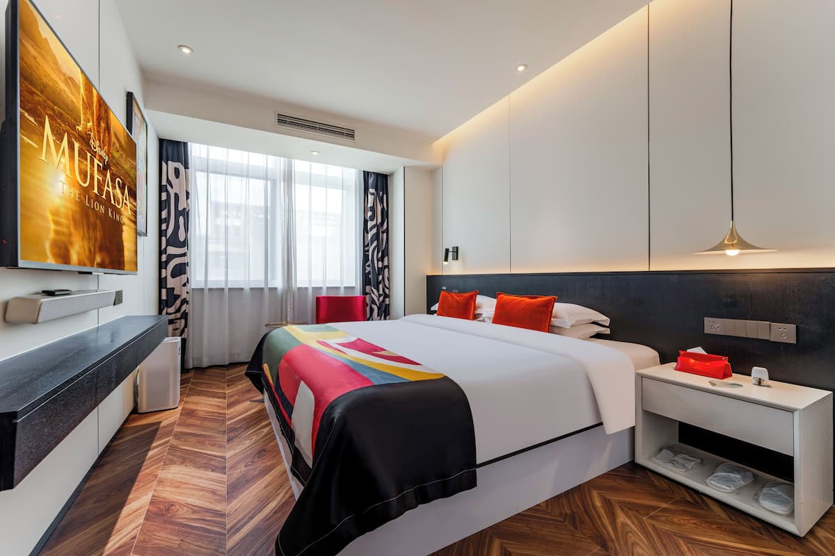 Three-Bedroom Suite with Three King Beds