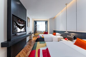 Premium bedding, minibar, desk, blackout curtains - HeSu DESIGNER Hotel & Suites - Xi'an Drum Tower & YONGNING Gate Branch  (Xi'an)