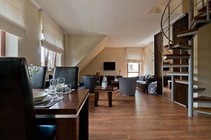 Apartment (Martini V) | Living room | Flat-screen TV