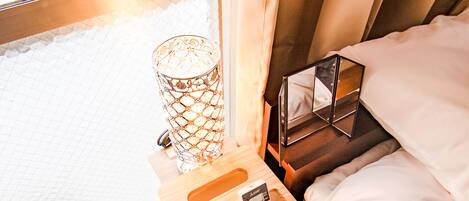 Free WiFi, bed sheets