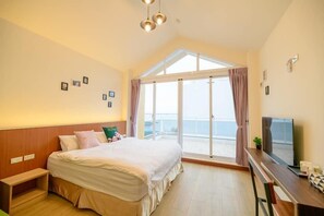 獨特裝潢、布置獨特、書桌、遮光布/窗簾