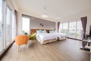 Kamar Quadruple Deluks | Didekorasi berbeda-beda dan dilengkapi dengan perabotan berbeda-beda