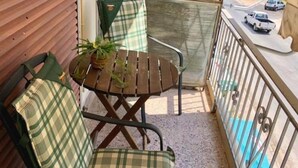 Apartment | Balcony - Apartment Kanakis 8 (Spata-Artemida)