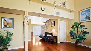 Interior - Sherwood Lakes A (Palm Harbor)
