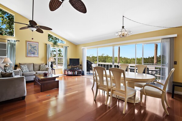 50 inci televisyen dengan kabel, mainan 