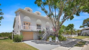 Front of property - Sherwood Lakes A (Palm Harbor)