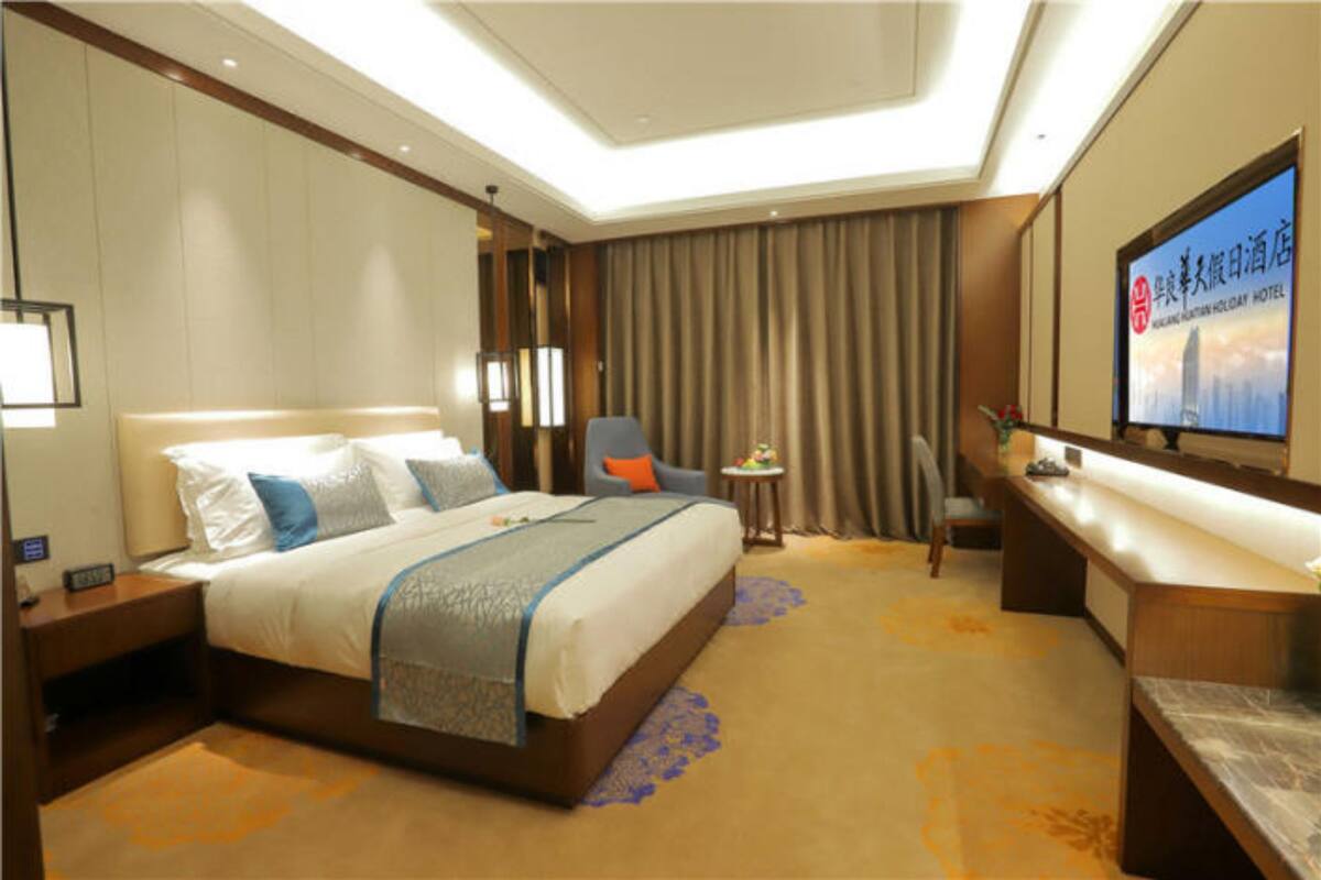 Superior Double Room | Desk, blackout curtains, rollaway beds, free WiFi