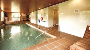 Indendørs pool, udendørs pool