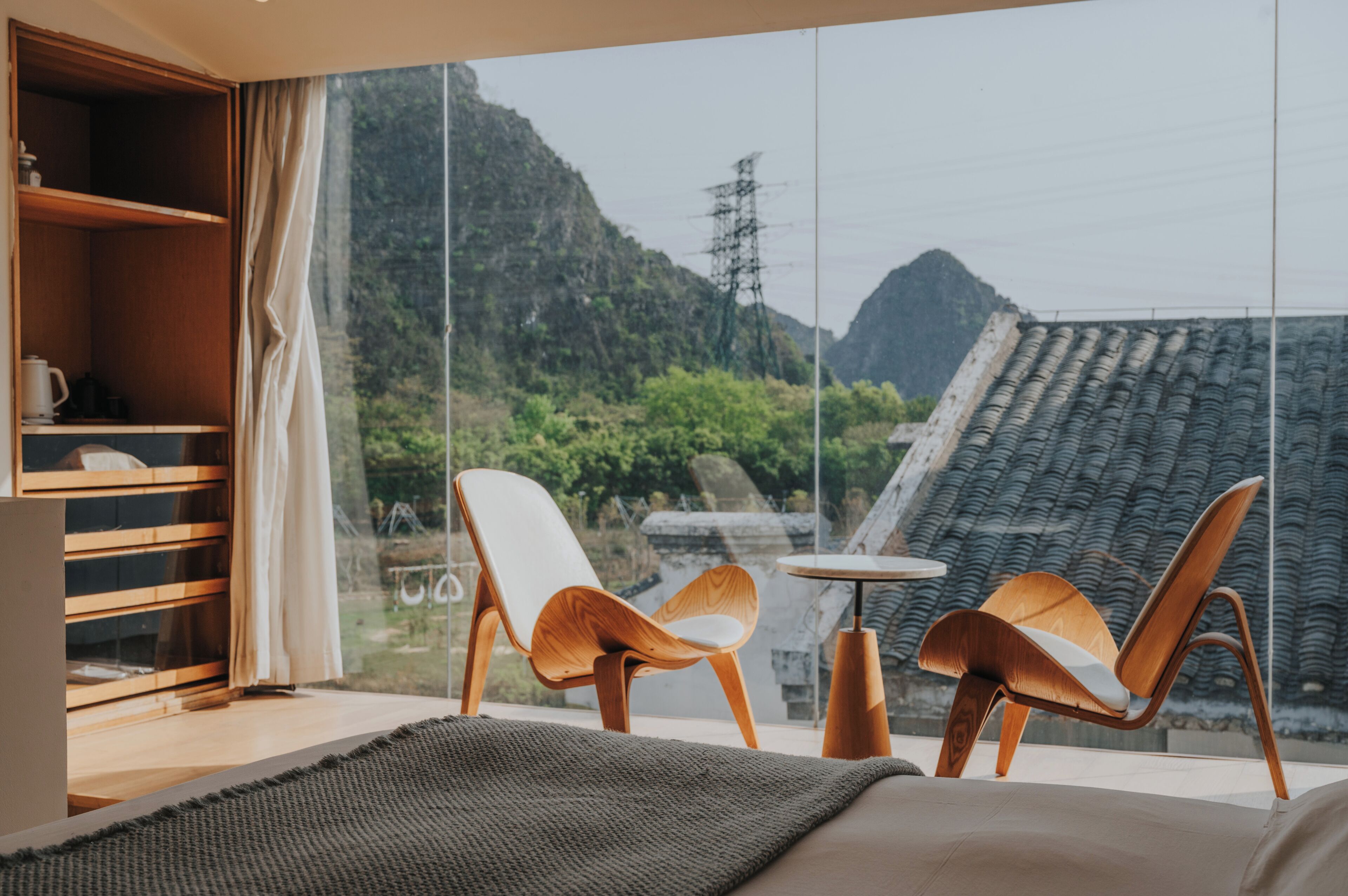 Suite panorámica, 2 habitaciones, no fumadores, vistas a la montaña | Zona de estar