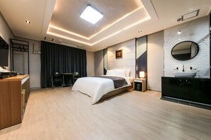 Standardzimmer | Zimmersafe, Verdunkelungsvorhänge, schallisolierte Zimmer
