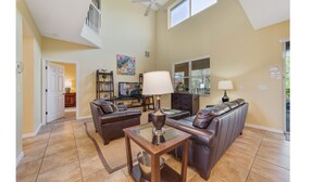 Living room - Watersong Dream (Davenport)