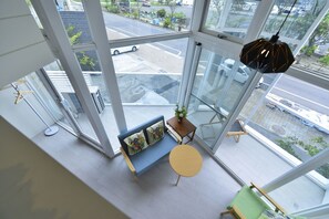 Quarto panorâmico, 2 camas de casal, vista para a baía (Cozy 2F) | Vista do quarto