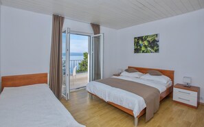 Edredón, camas con pillow-top y minibar