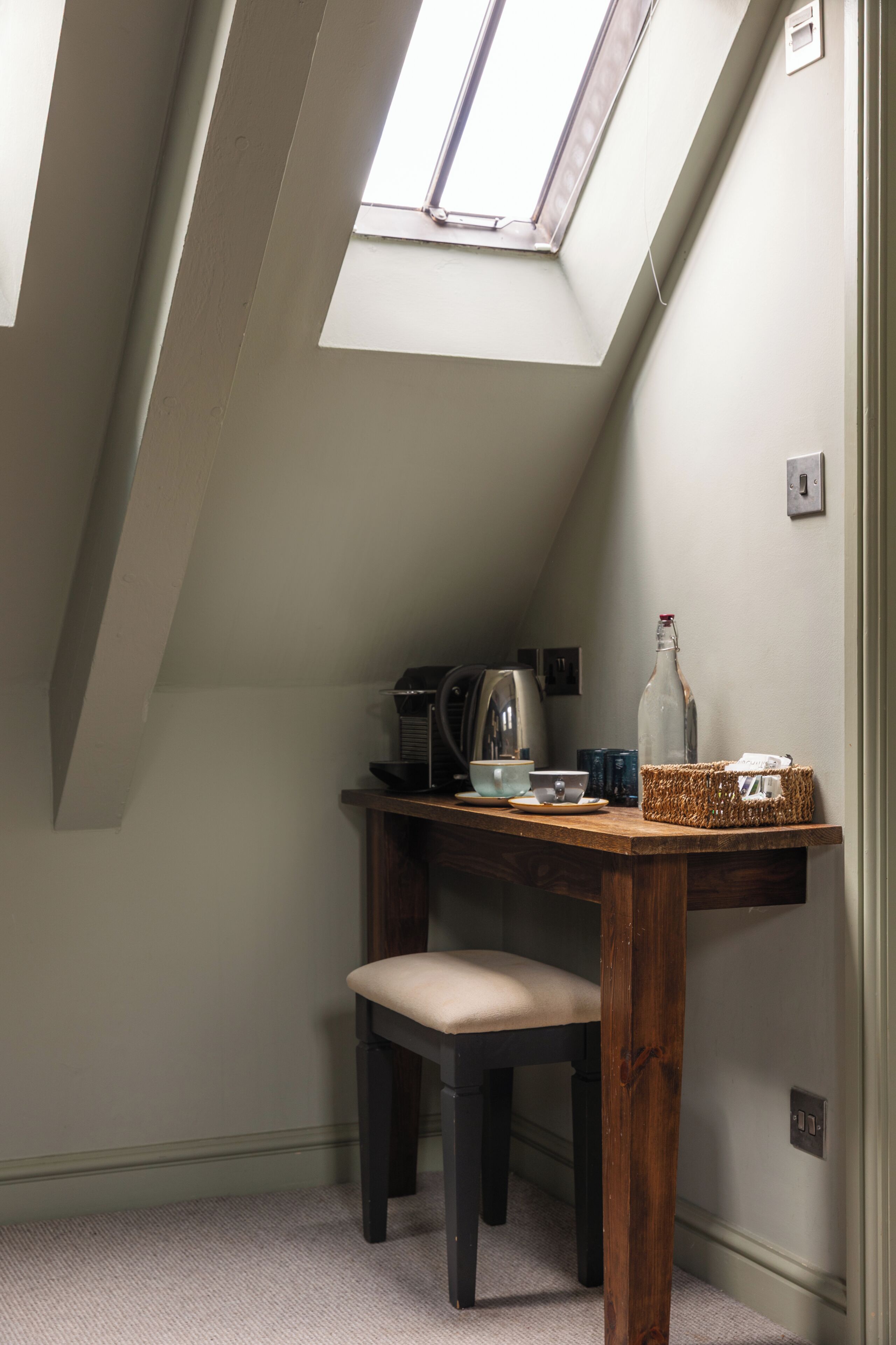 Superior Double Room - Stuart House | Iron/ironing board, WiFi (free), bed sheets