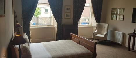 Wifi gratis y ropa de cama