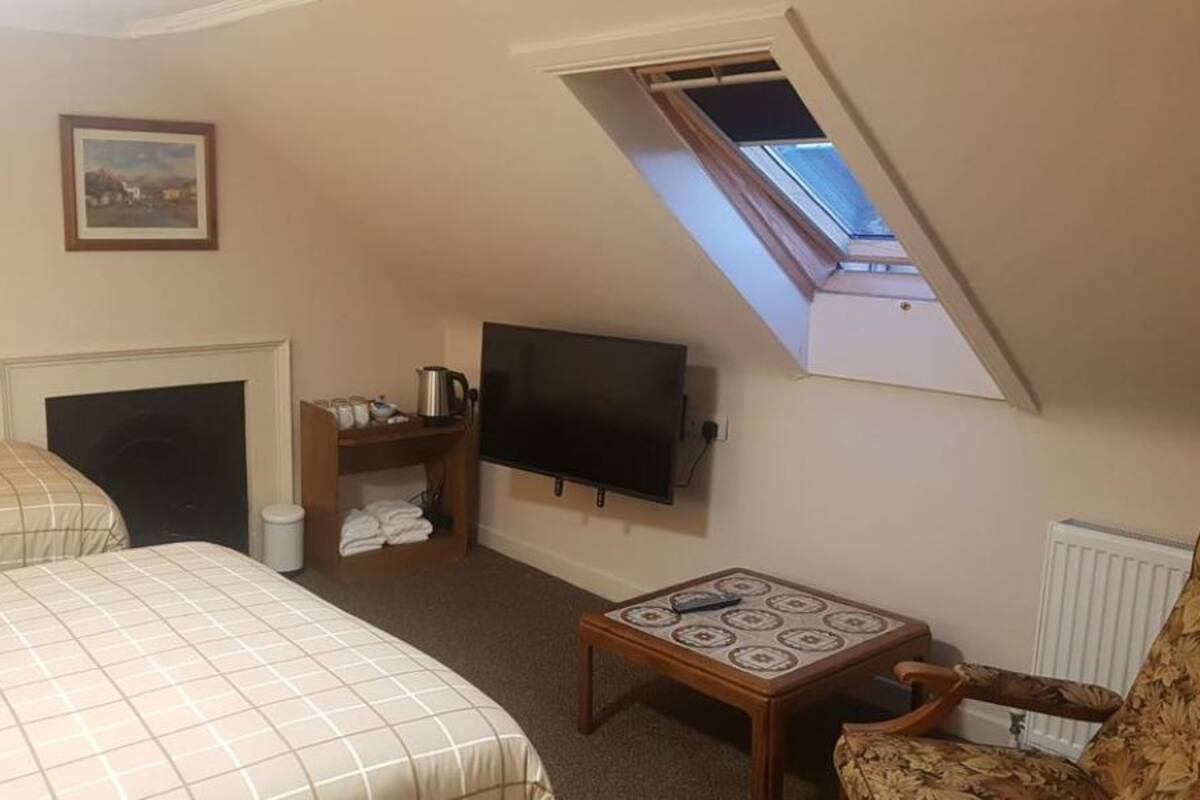 Standard-Dreibettzimmer, Mehrere Betten