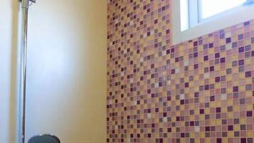 Shower kamar mandi