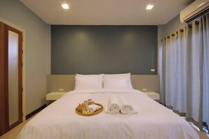 Standard Double Room | Blackout drapes, free WiFi, bed sheets