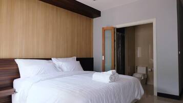 Dobbeltrom – standard | Blendingsgardiner, wi-fi (inkludert) og sengetøy