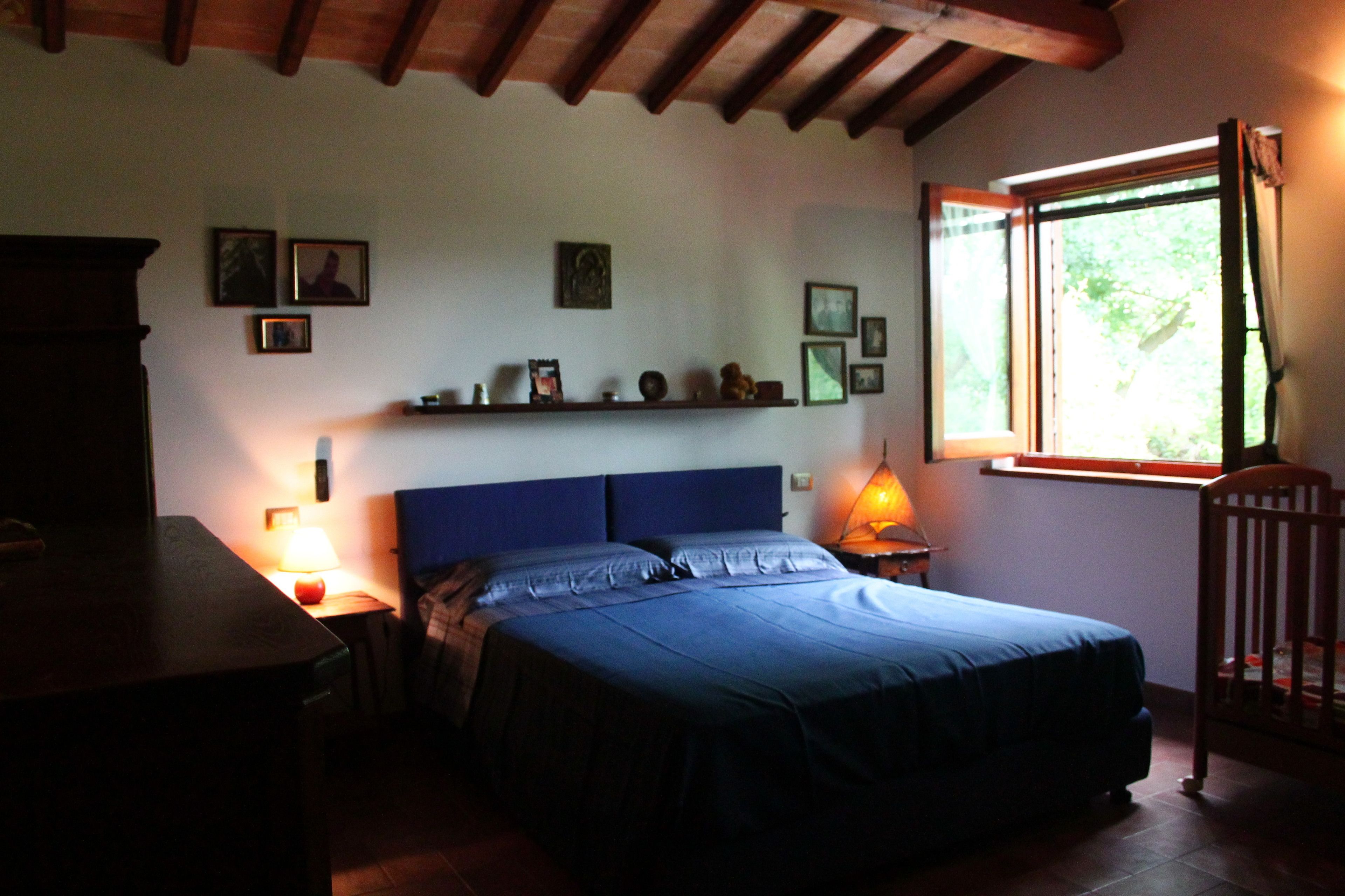 Quarto casal luxo, vista para a colina (Ganimede) | Escrivaninha, berços grátis, camas extras/dobráveis (sobretaxa)